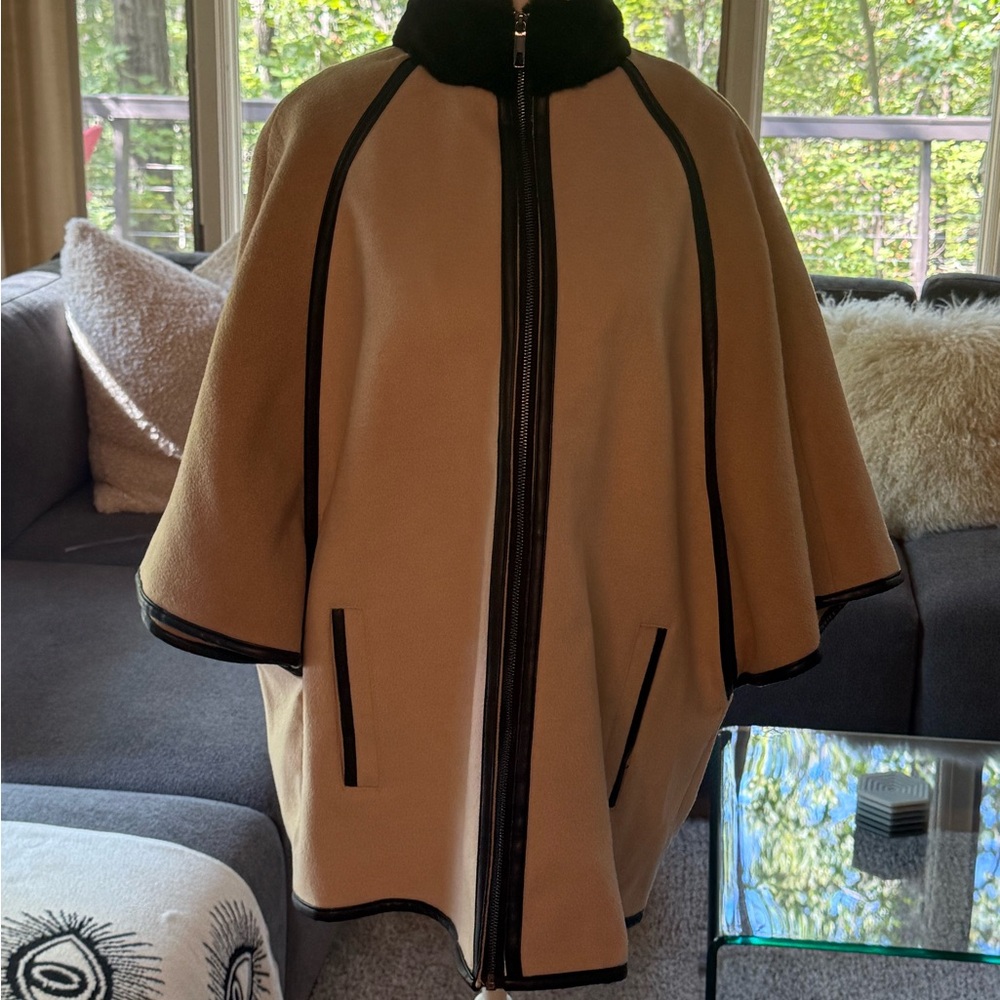 Renuar Beige/Tan Cape with Black Edging